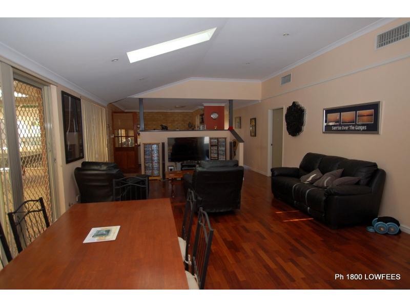 86 BALLADONG Loop, Carramar WA 6031