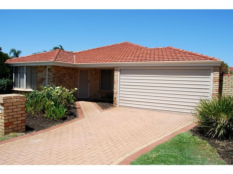 8 Waten Place, Canning Vale WA 6155