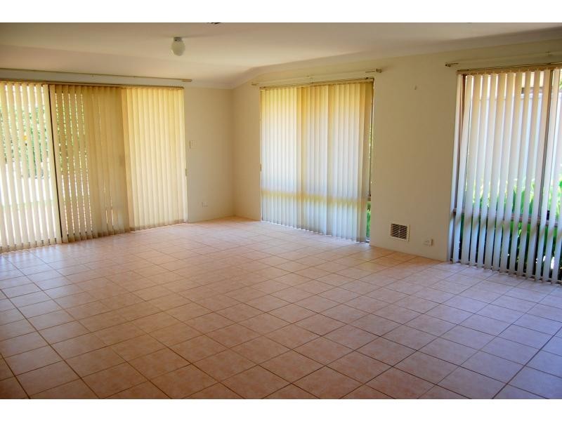 8 Waten Place, Canning Vale WA 6155