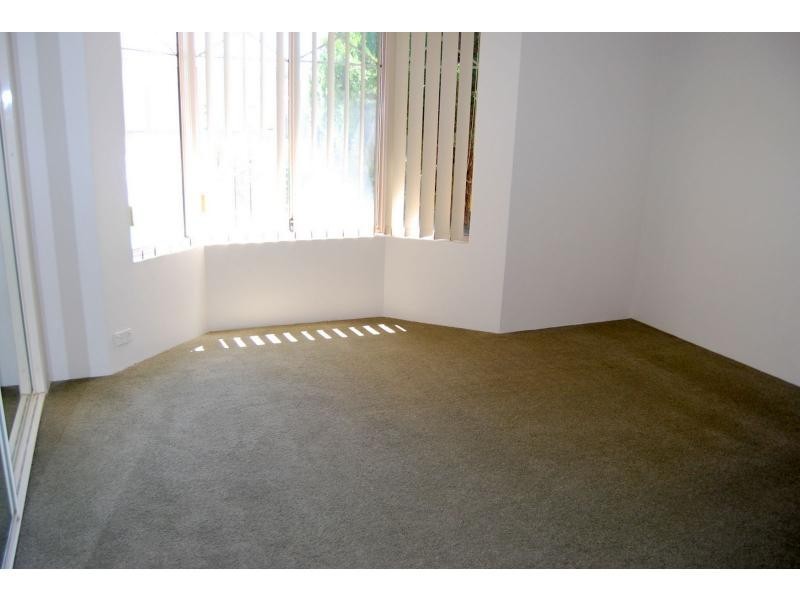 8 Waten Place, Canning Vale WA 6155