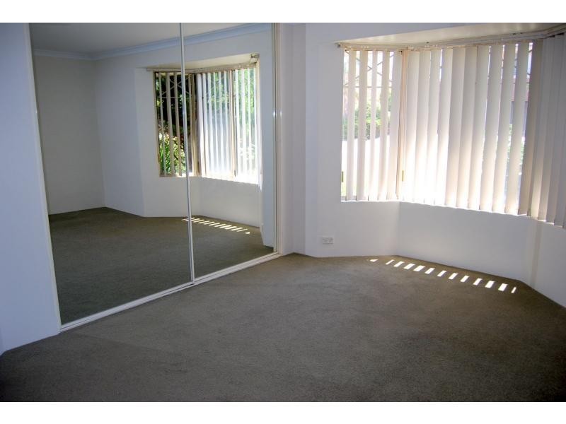 8 Waten Place, Canning Vale WA 6155