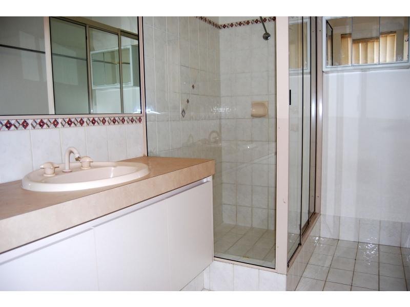 8 Waten Place, Canning Vale WA 6155