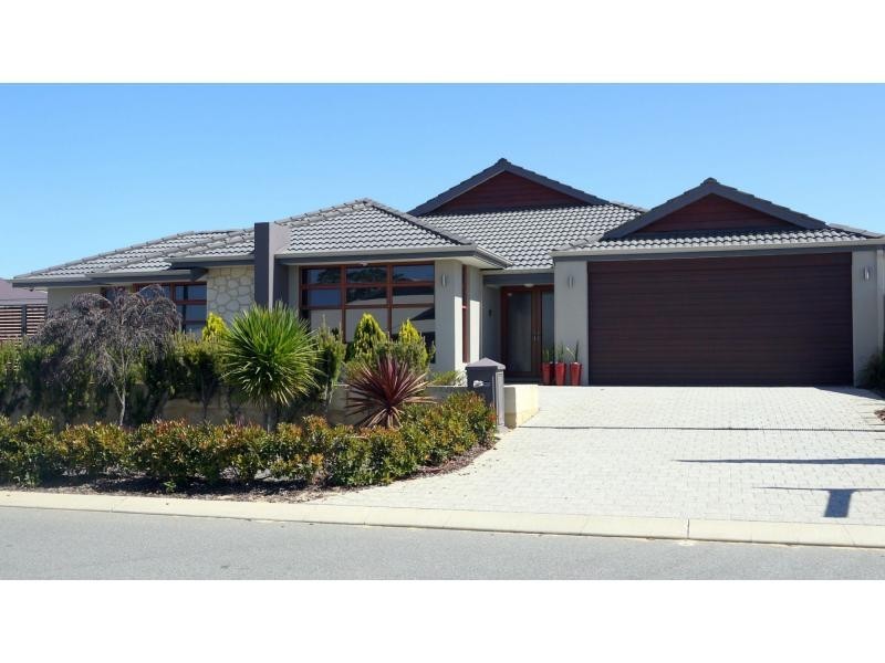 3 Baumea Turn, Hammond Park WA 6164