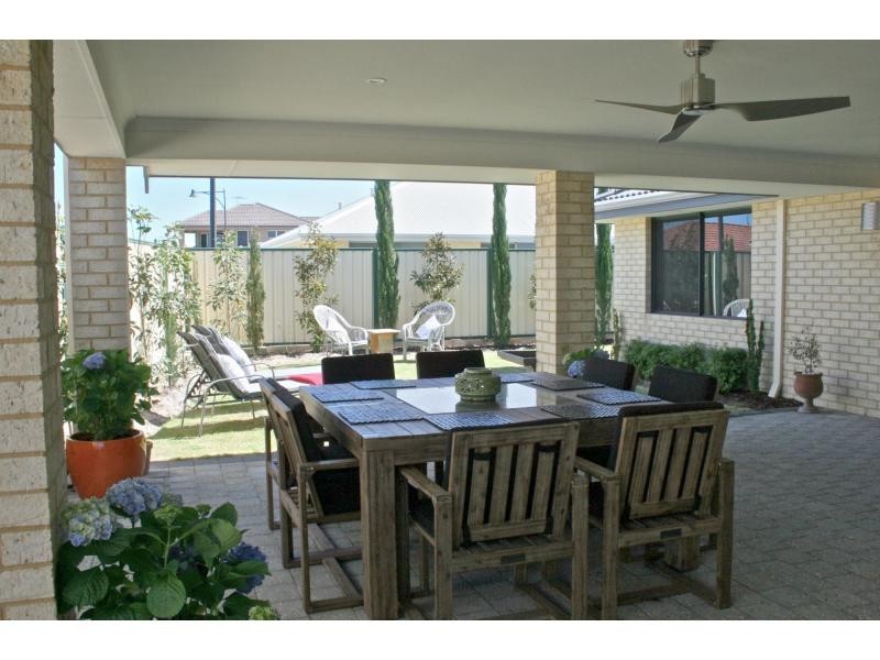 3 Baumea Turn, Hammond Park WA 6164