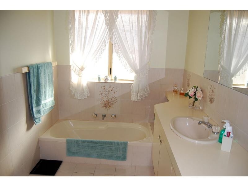 71 Port Marnock Circle, Halls Head WA 6210