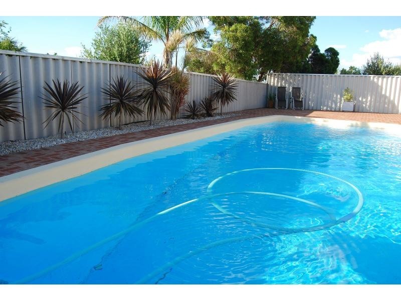 71 Port Marnock Circle, Halls Head WA 6210