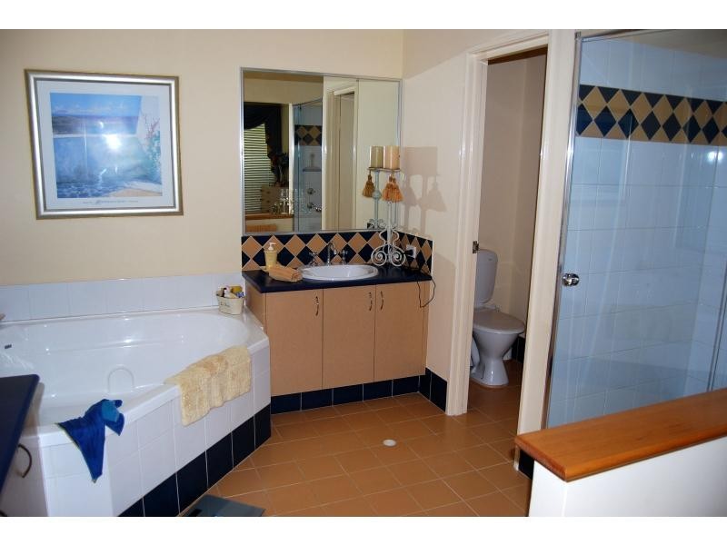 19 Foxton Boulevard, High Wycombe WA 6057