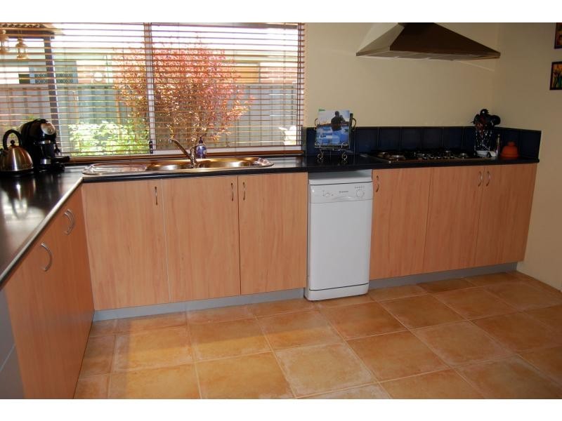 19 Foxton Boulevard, High Wycombe WA 6057