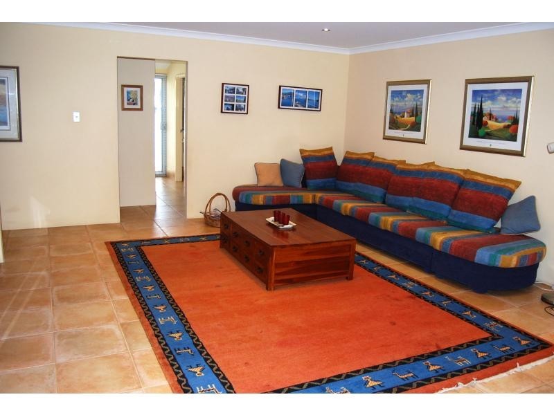 19 Foxton Boulevard, High Wycombe WA 6057