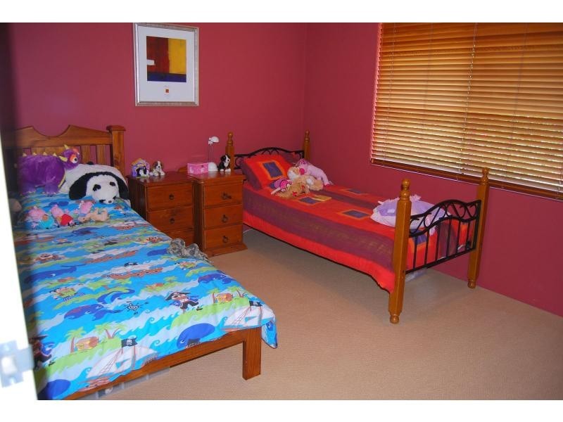 19 Foxton Boulevard, High Wycombe WA 6057