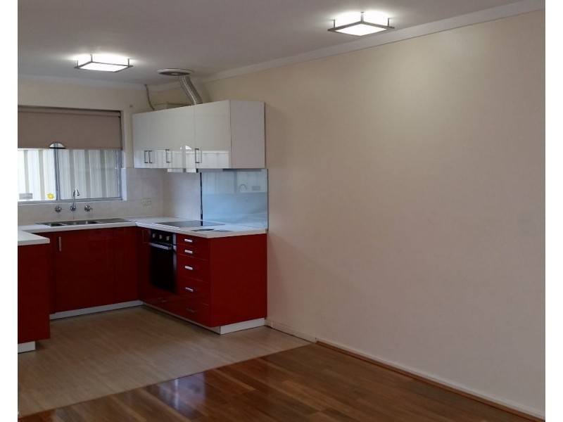 B/172 Kitchener Road, Alfred Cove WA 6154
