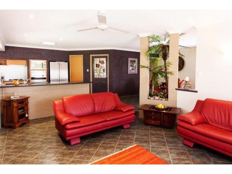 1 WHITBURN Road, Kingsley WA 6026