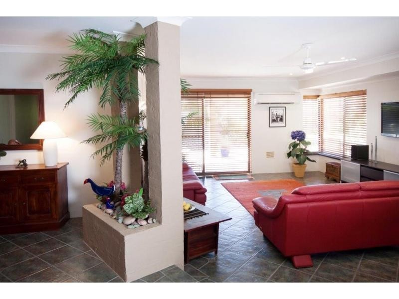 1 WHITBURN Road, Kingsley WA 6026