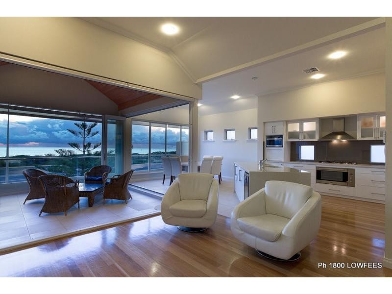 21 Quayside Mews, Hillarys WA 6025