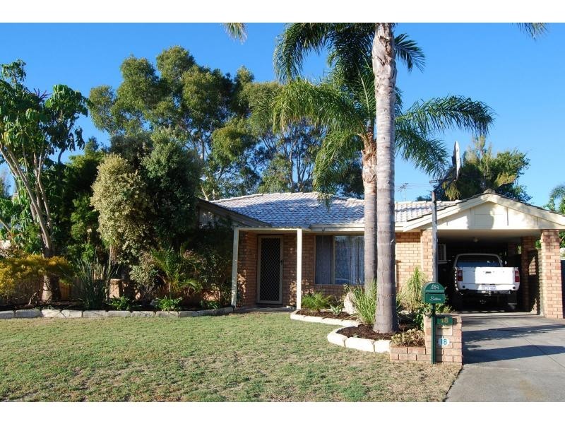 18 Logan Court, Seville Grove WA 6112