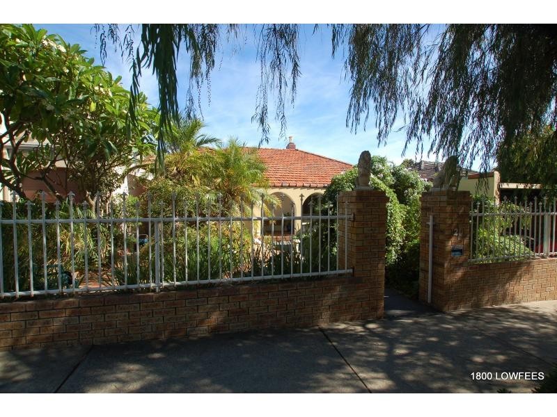 21 THE GROVE, Wembley WA 6014