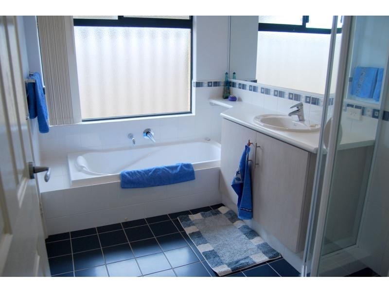 6 Vitesse Approach, Shoalwater WA 6169