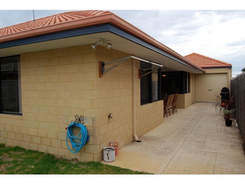 6 Vitesse Approach, Shoalwater WA 6169
