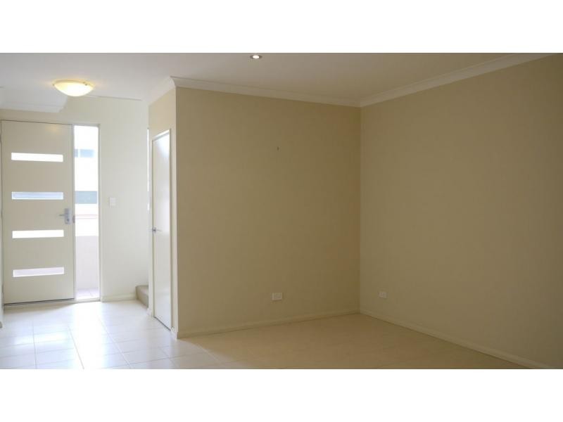 17/183 Marmion Street, Fremantle WA 6160