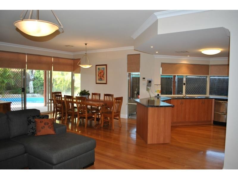 47 MERRANG Circuit, Carramar WA 6031