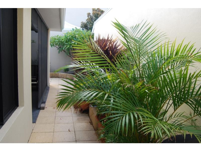 10 Sirrocco Drive, Erskine WA 6210