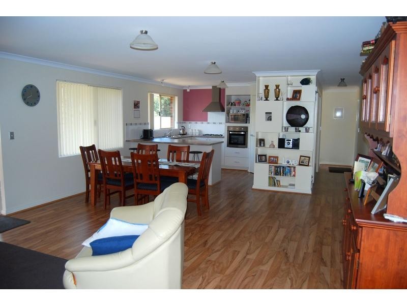 24 Breton Bend, Baldivis WA 6171