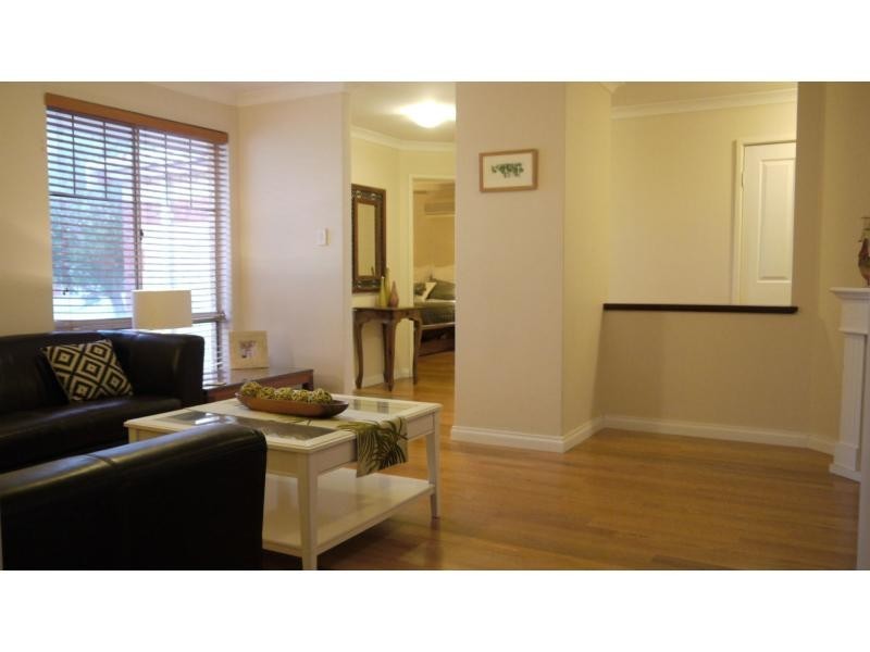 12 Taroona Lane, Currambine WA 6028