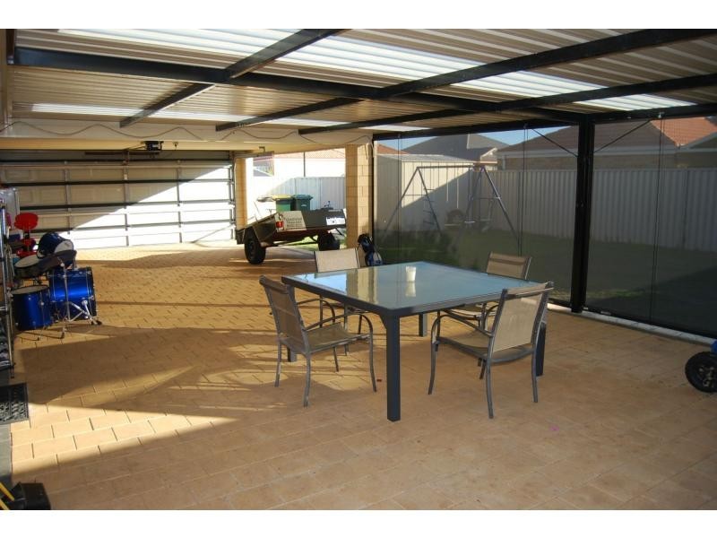 11 Kumarina Drive, Secret Harbour WA 6173