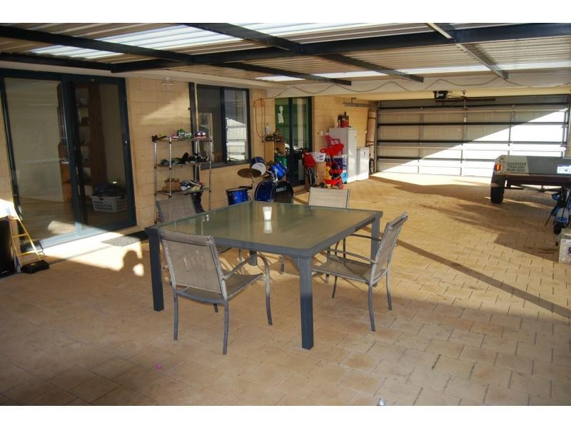 11 Kumarina Drive, Secret Harbour WA 6173