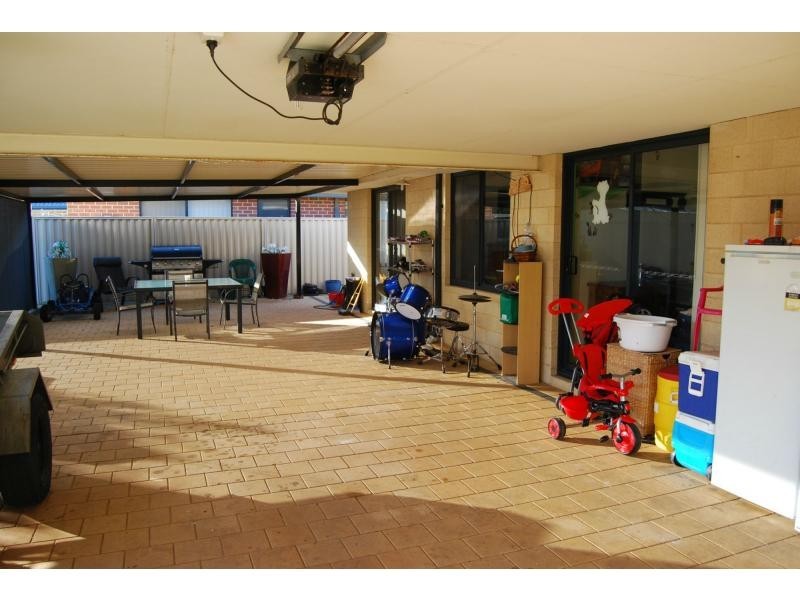 11 Kumarina Drive, Secret Harbour WA 6173