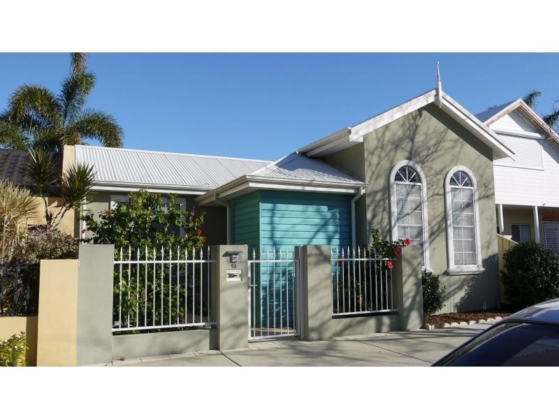 19 Queensbury Road, Joondalup WA 6027