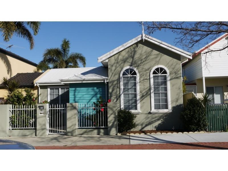 19 Queensbury Road, Joondalup WA 6027