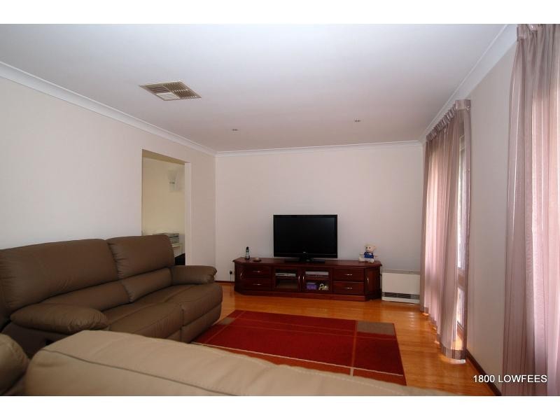 10 GENOA Court, Kingsley WA 6026