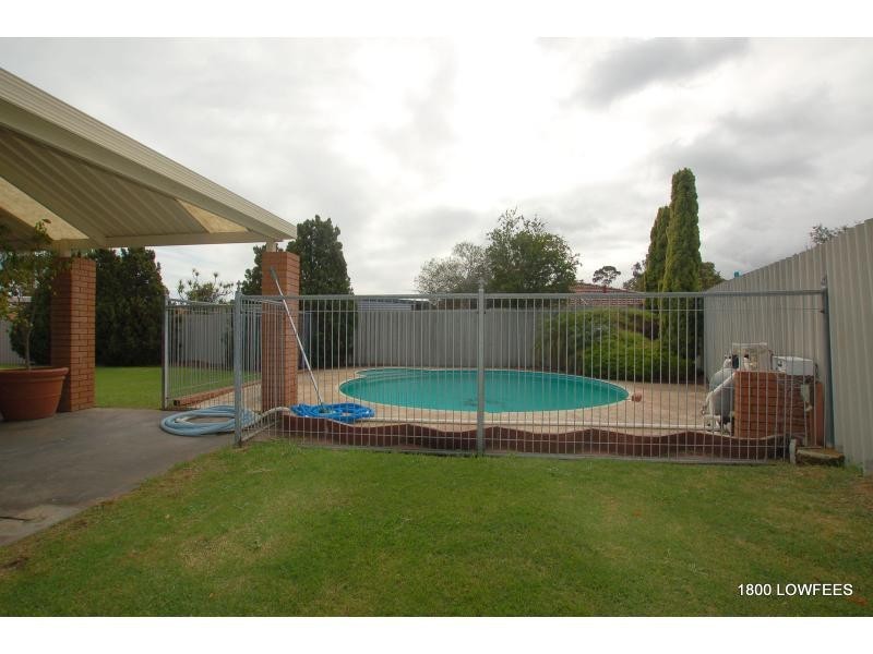 10 GENOA Court, Kingsley WA 6026