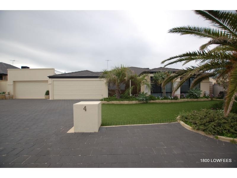 4 TARWHINE Turn, Yanchep WA 6035