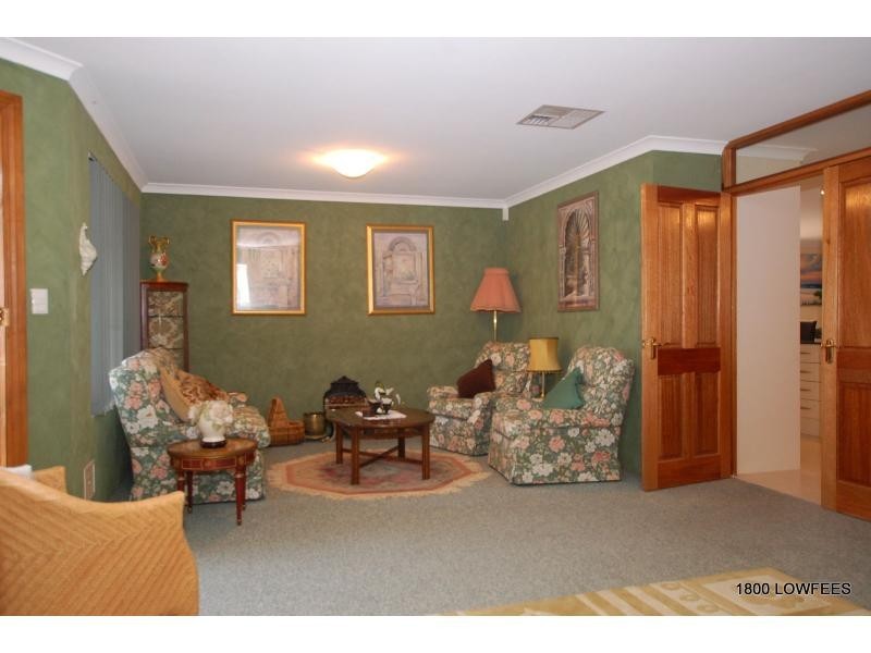 4 TARWHINE Turn, Yanchep WA 6035