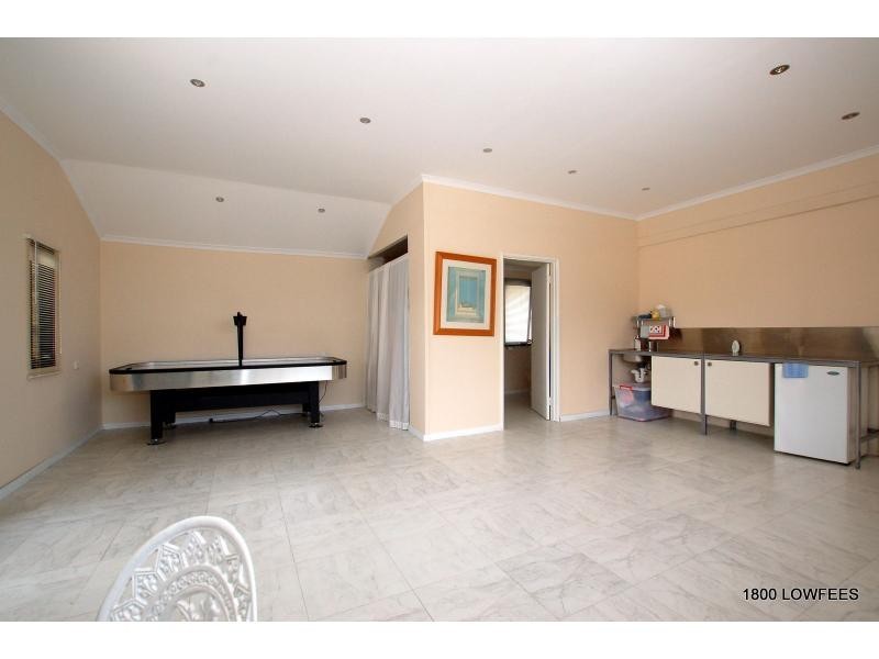 4 TARWHINE Turn, Yanchep WA 6035