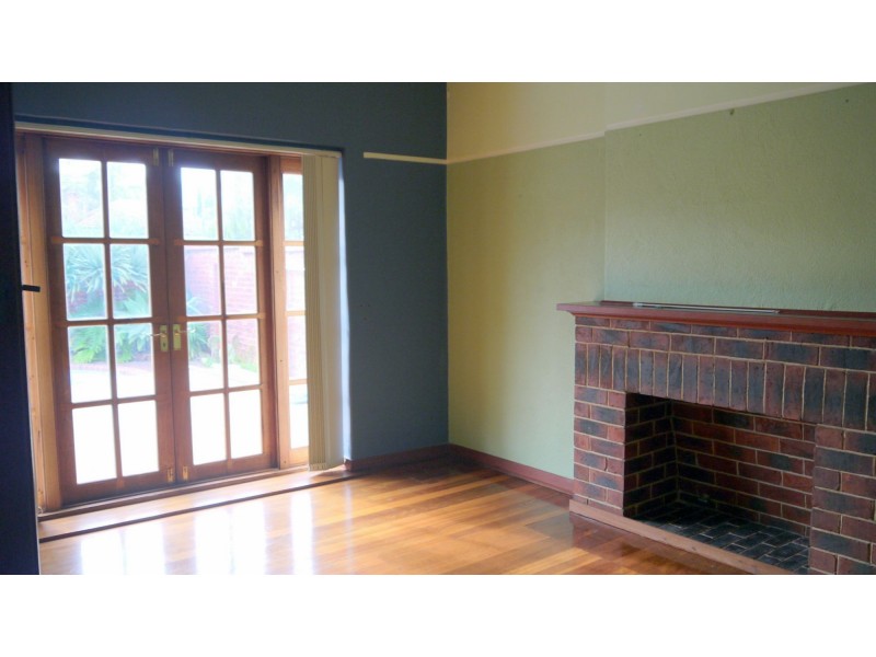 44 Salisbury Street, St James WA 6102