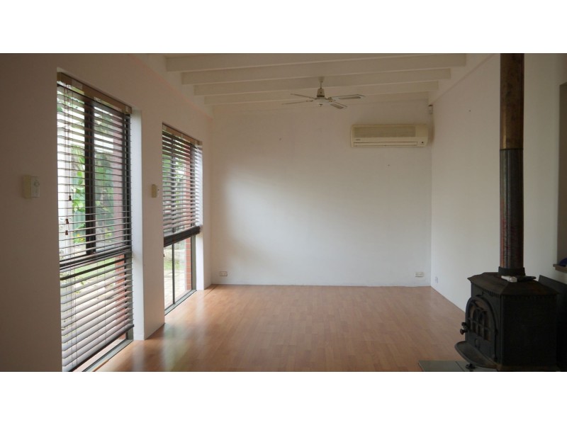 44 Salisbury Street, St James WA 6102