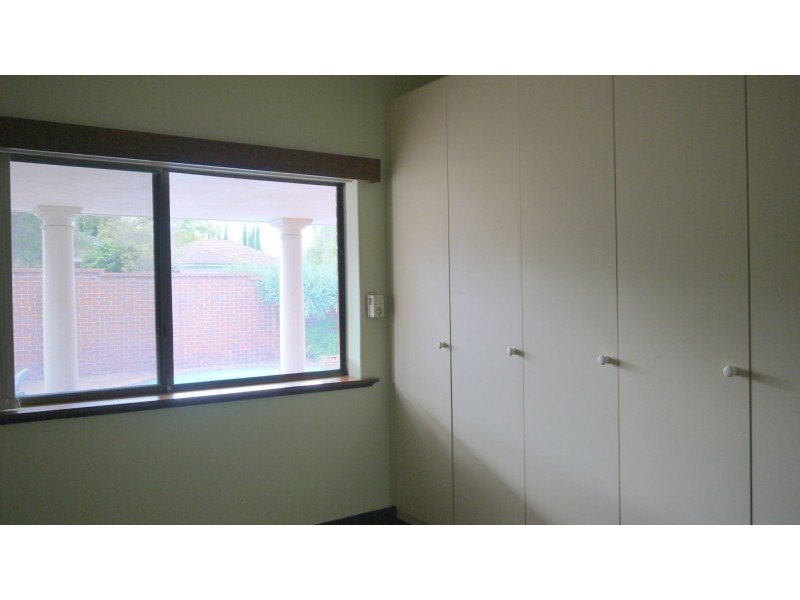 44 Salisbury Street, St James WA 6102