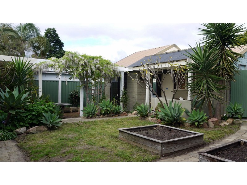 44 Salisbury Street, St James WA 6102