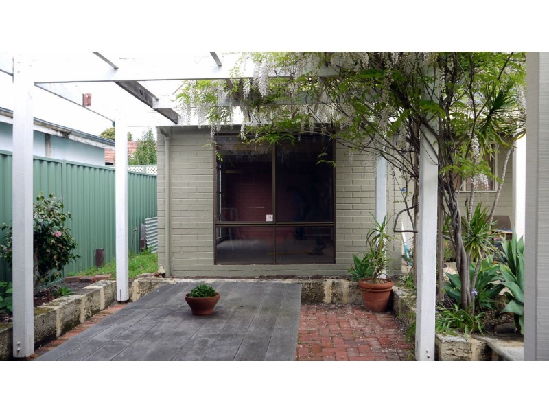 44 Salisbury Street, St James WA 6102