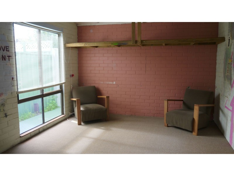 44 Salisbury Street, St James WA 6102