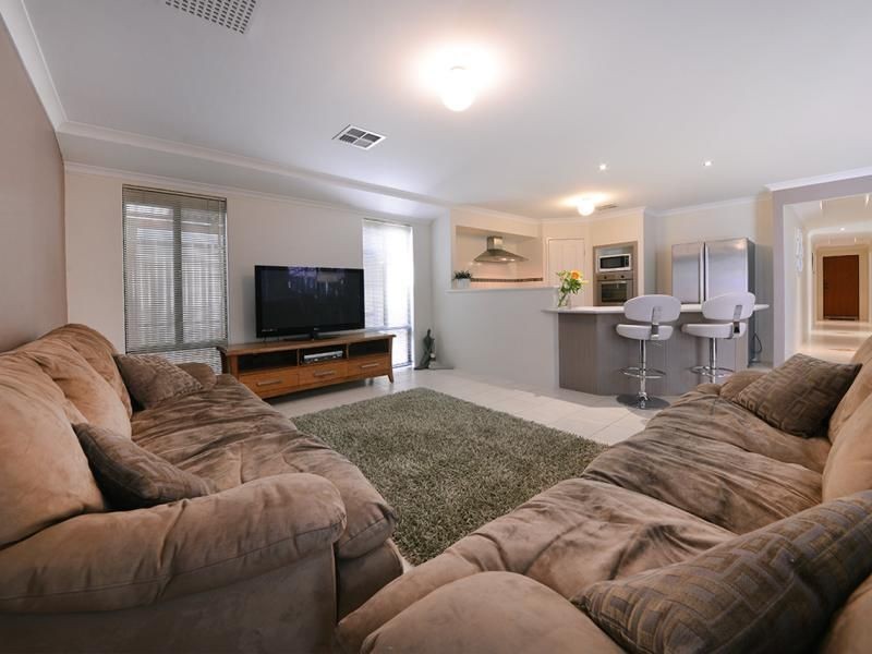 3 Provost Way, Tapping WA 6065