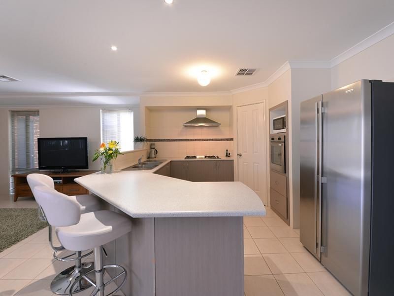 3 Provost Way, Tapping WA 6065