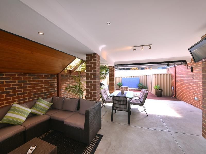 3 Provost Way, Tapping WA 6065