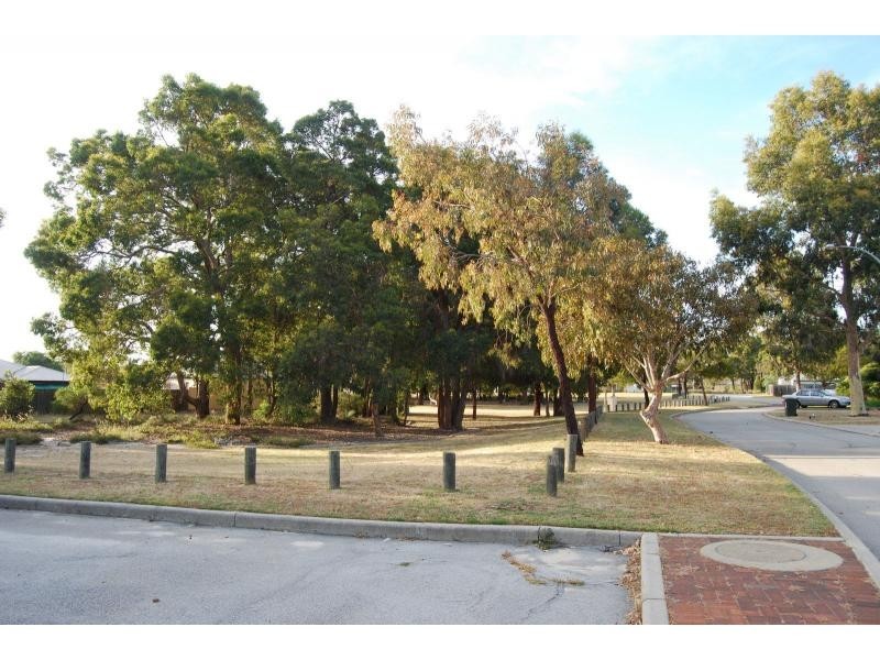 9 Sava Cove, Stratton WA 6056