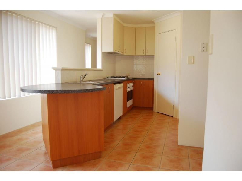 69 Cross Street, Queens Park WA 6107