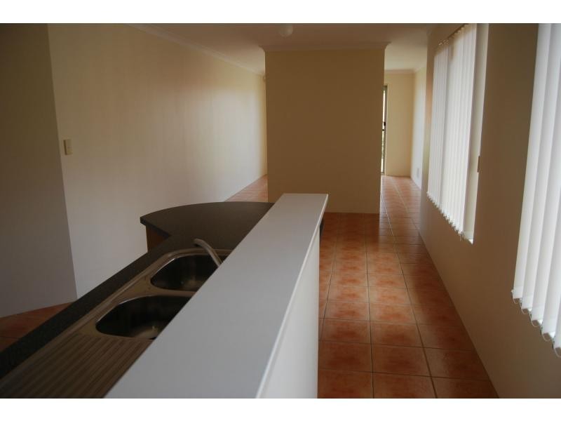 69 Cross Street, Queens Park WA 6107