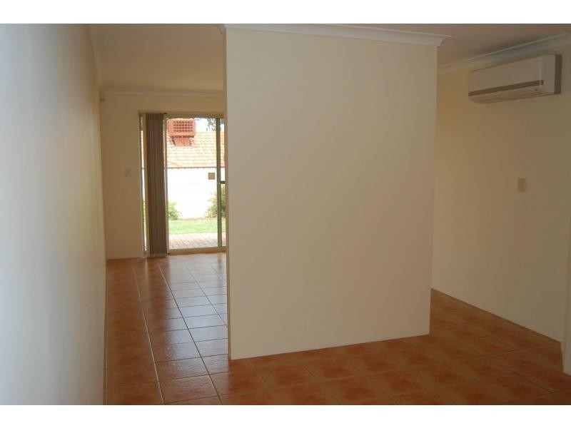 69 Cross Street, Queens Park WA 6107